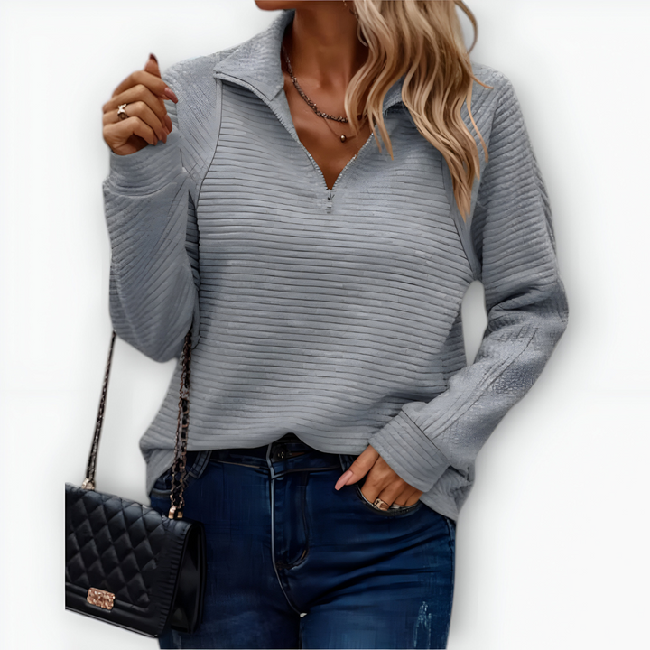 Lotti - Elegant lightweight blouse with metal rail