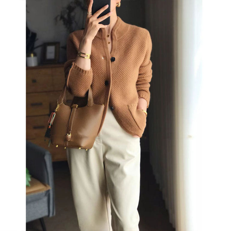 Dália | Elegáns kardigán álló kollerrel és finom sziluett-tel