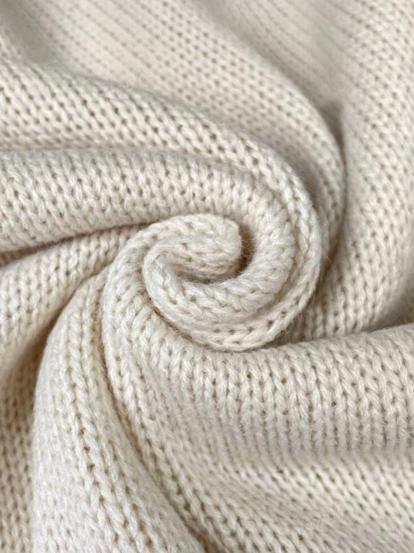 Léna | Elegáns virágos kötött kardigán hasfedéssel