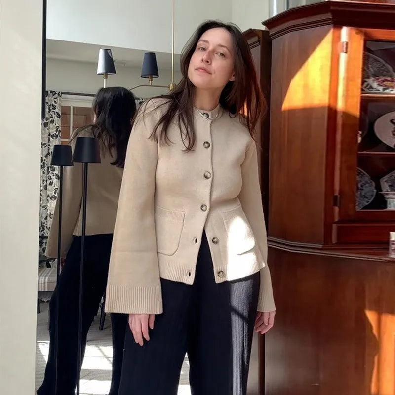 Virág | Elegáns rövid kardigán